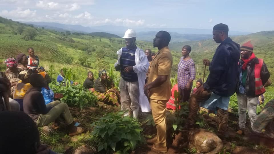 Mayor Nfor Musa Shey and DO Ngidah Lawrence of Nkambe Central on a peaceful resolution of farmer grazer conflictI Njimtfu Binju